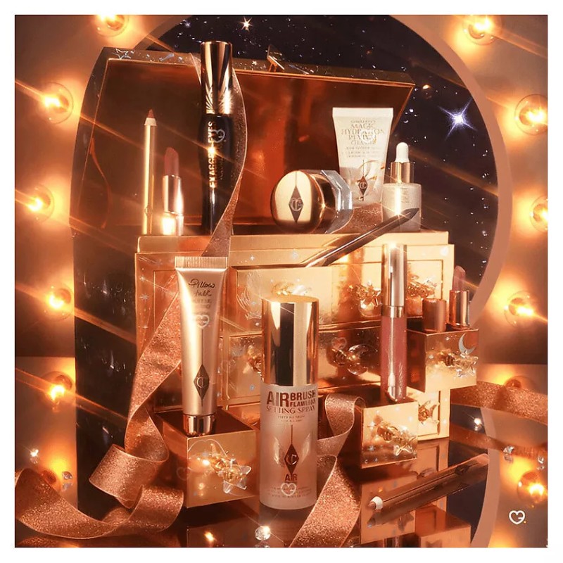 Фото: архивы пресс-службы CHARLOTTE TILBURY. Адвент-календарь Charlotte's Beauty Treasure Chest Advent Calendar 2025