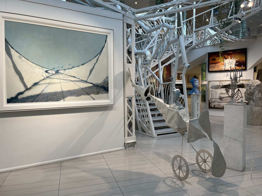 Фрагменты постоянной экспозиции в Музее современного искусства Баку. Фото: Юлия Крышевич