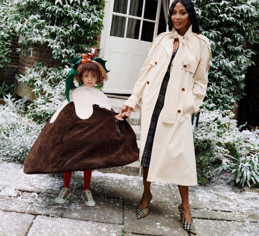 Новый год к нам мчится: Tiffany, Burberry и Dior выпустили праздничные коллекции
							