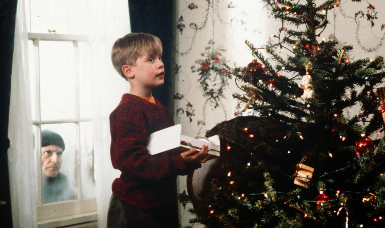 Кадр из фильма "Один дома" (1990), реж. Крис Коламбус