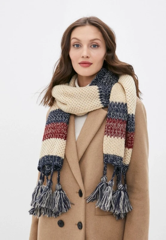 10 смелых: подборка шарфов "с характером" для яркой зимы 10 смелых: подборка шарфов "с характером" для яркой зимы