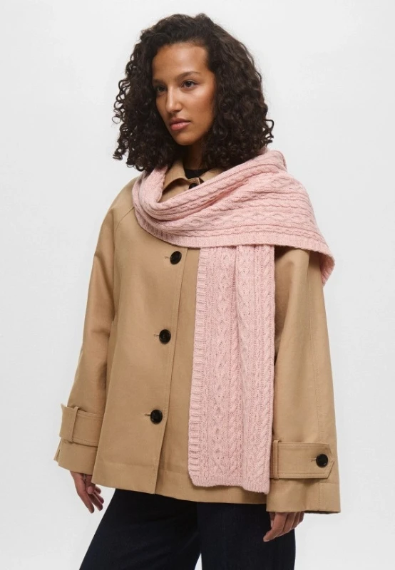 10 смелых: подборка шарфов "с характером" для яркой зимы 10 смелых: подборка шарфов "с характером" для яркой зимы