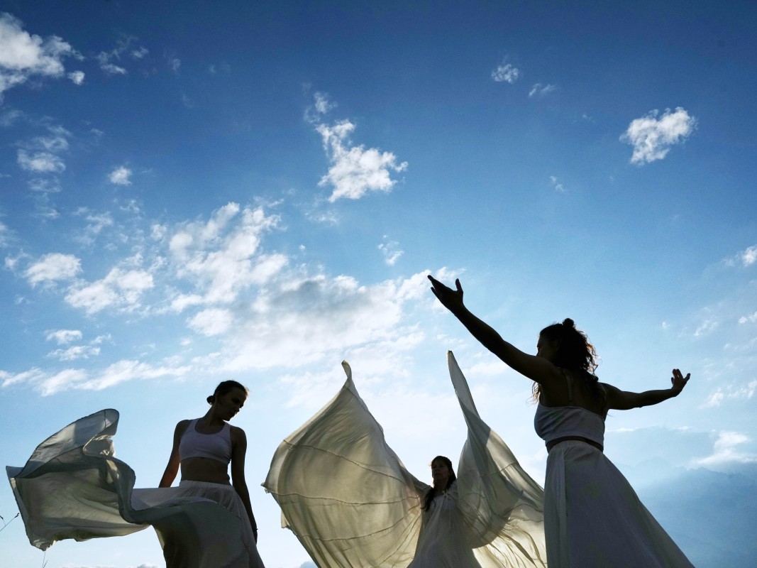 Фрагмент спектакля DIOS (хор. Екатерина Плянтер). Фото: Илья Викторов. Предоставлено Terra Dance Theatre