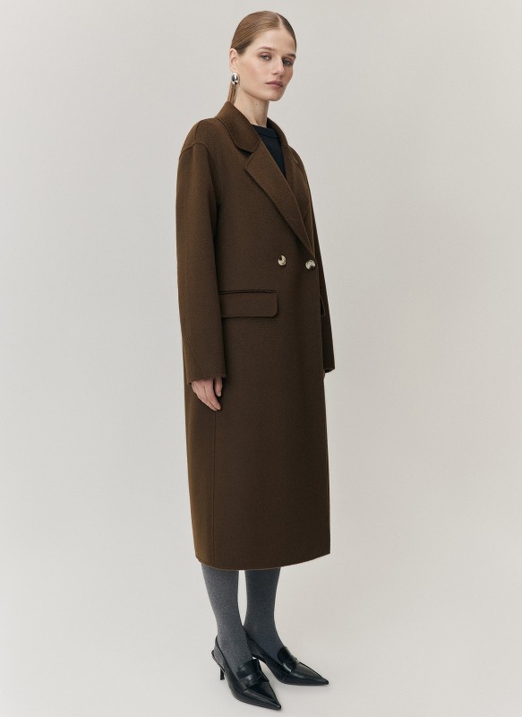 Back to Brown: почему коричневый монохром стал главным зимним трендом
Back to Brown: почему коричневый монохром стал главным зимним трендом