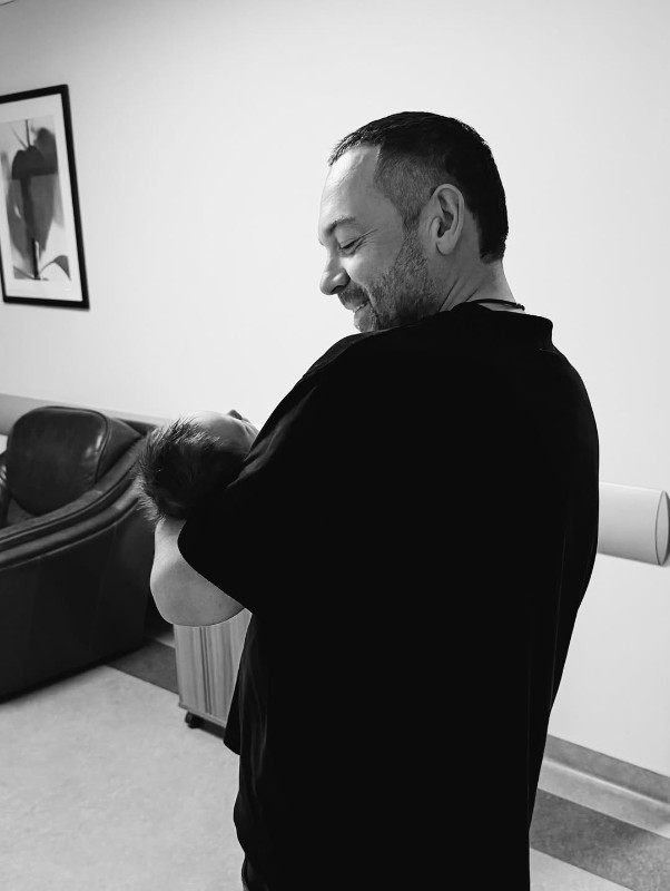 Эрик Давидович с сыном. Фото: соцсети/@eric_davidich