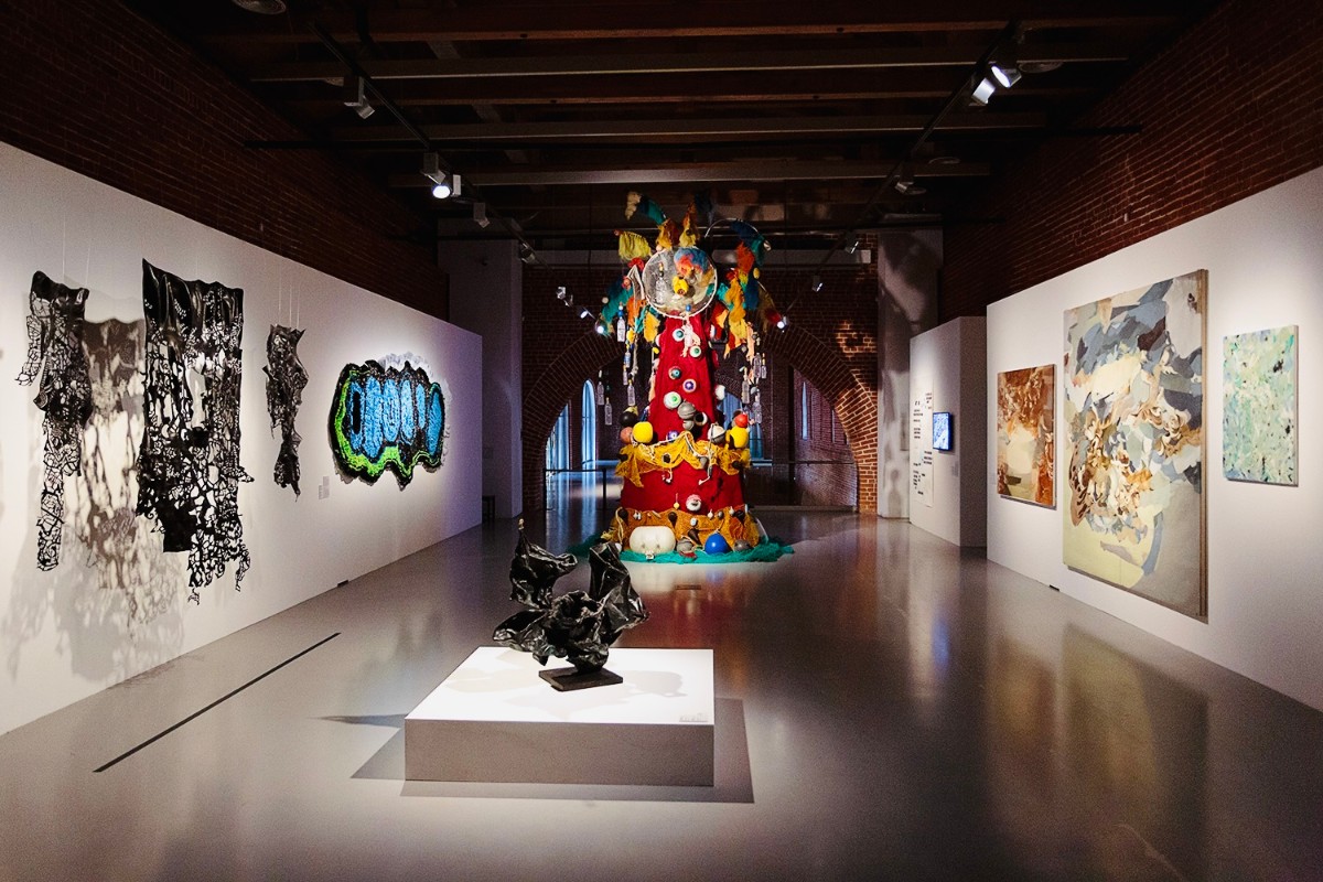 Фрагмент экспозиции выставки "Земное/Планетарное" в Волго-Вятском филиале ГМИИ им. Пушкина ("Арсенале"). Фото предоставлено пресс-службой биеннале  