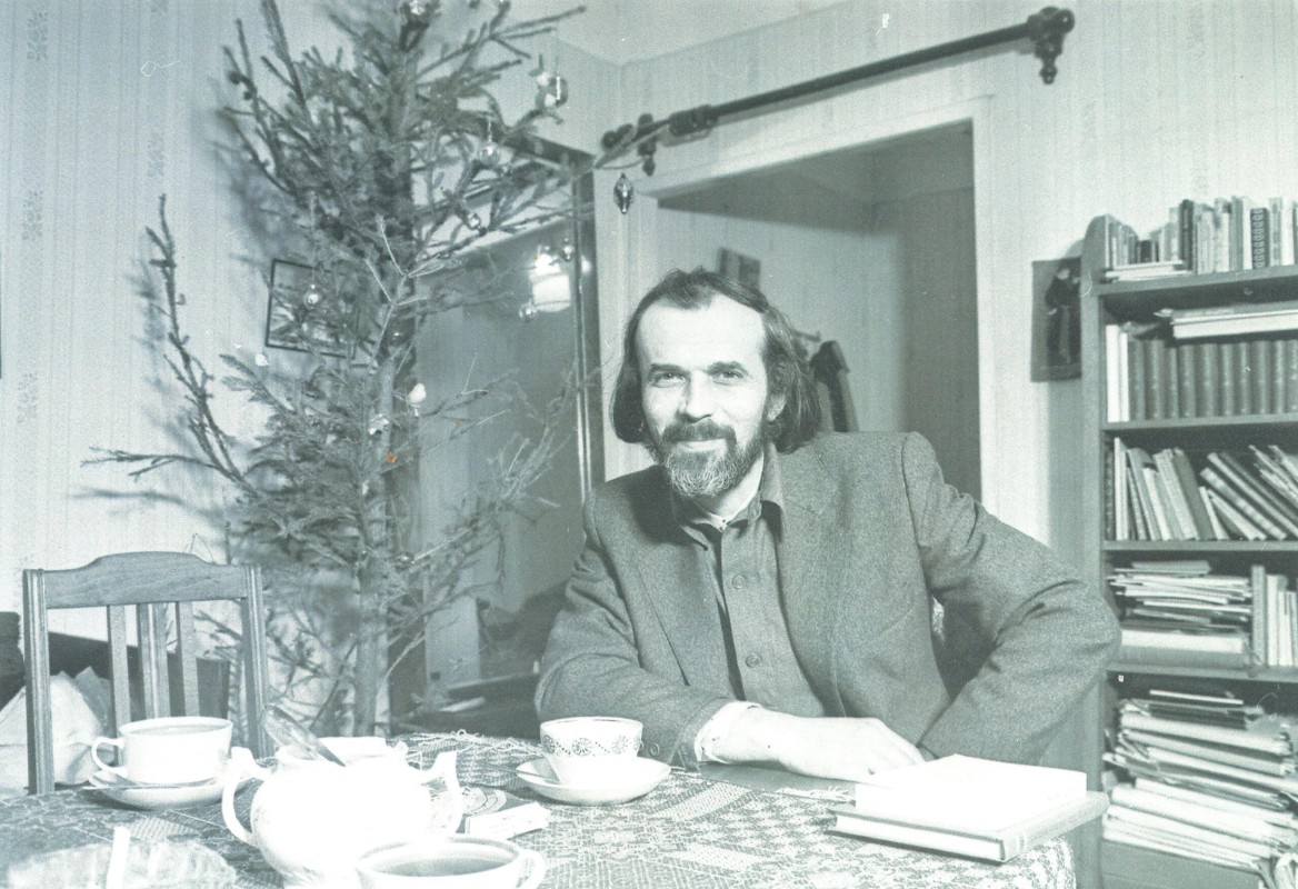 Виктор Немтинов. Сергей Сигей в гостях у Татьяны Никольской, Ленинград, около 1980. Из личного архива Надежды Таршис. Предоставлено пресс-службой Музея "Гараж"