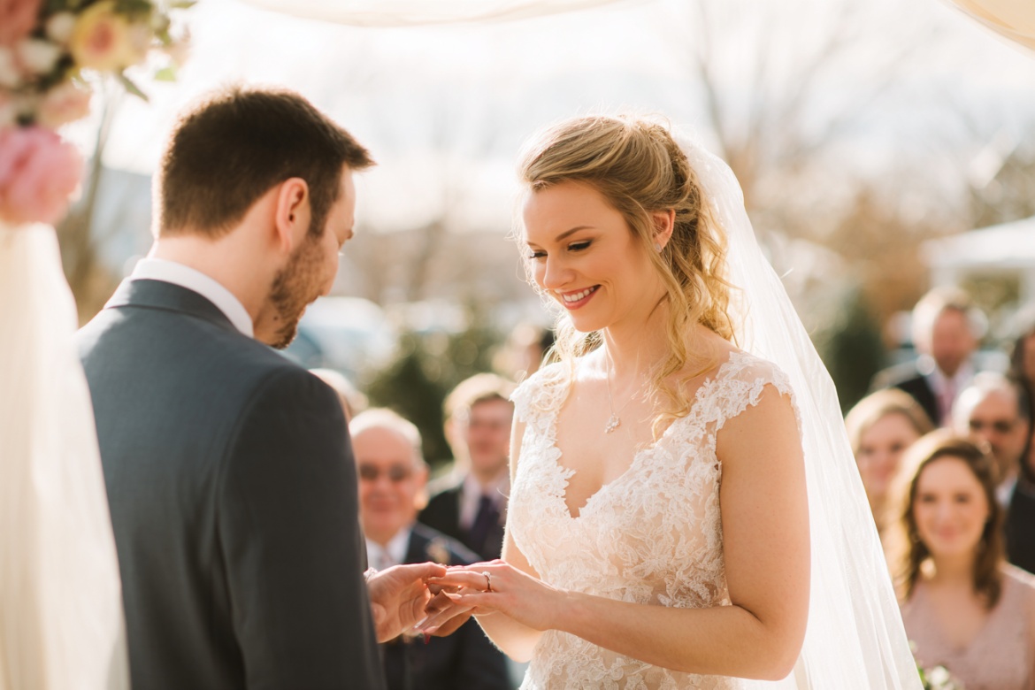 Изображение сгенерировано при помощи нейросети Midjourney