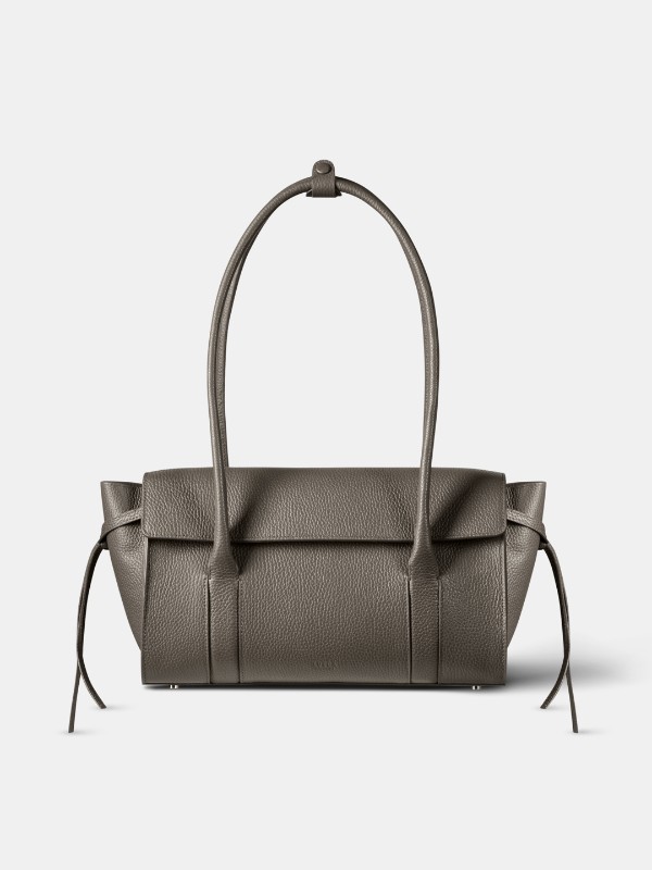 Сумка-тоут: 5 вариантов самого многообещающего аксессуара 2026 года