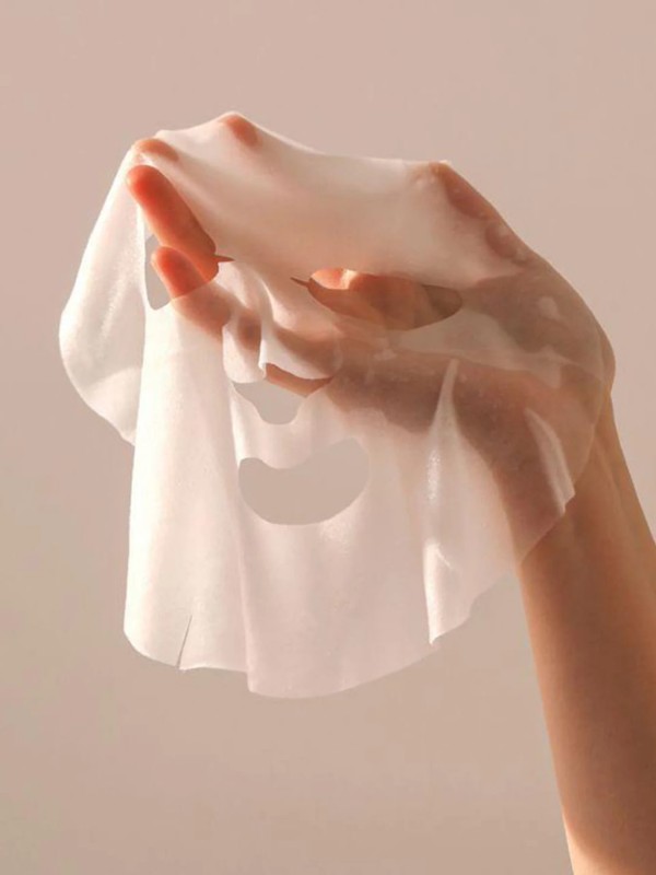 Фото: архивы пресс-службы bhab. Подтягивающая тканевая маска с glow-эффектом