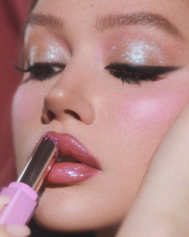 Фото: соцсети / @fentybeauty