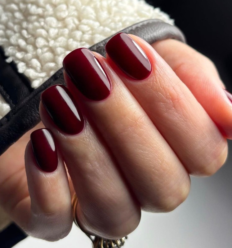 Фото: соцсети / @monmayernails