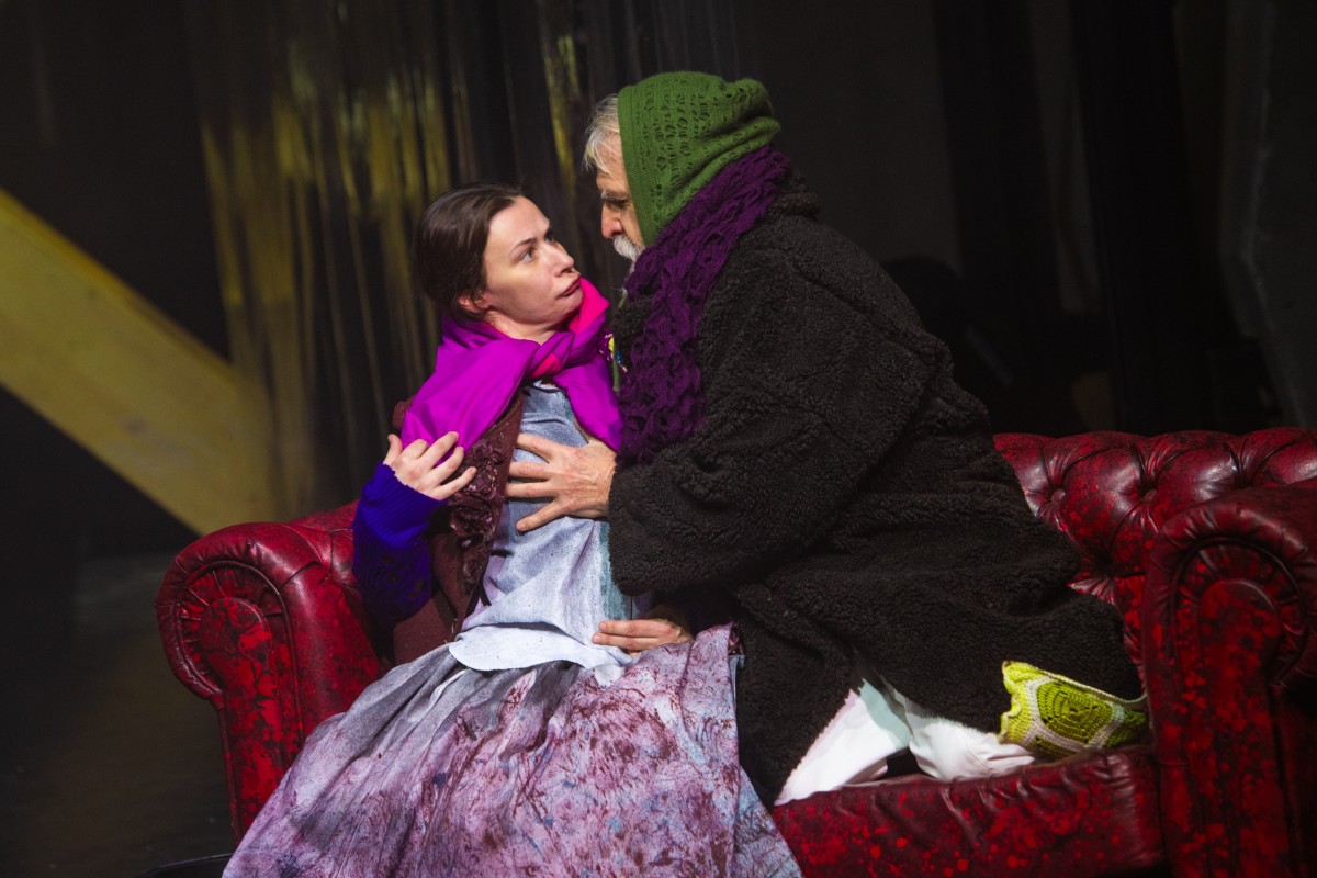 Сцена из спектакля "Марьино поле". Фото: Олимпия Орлова. Предоставлено пресс-службой Электротеатра