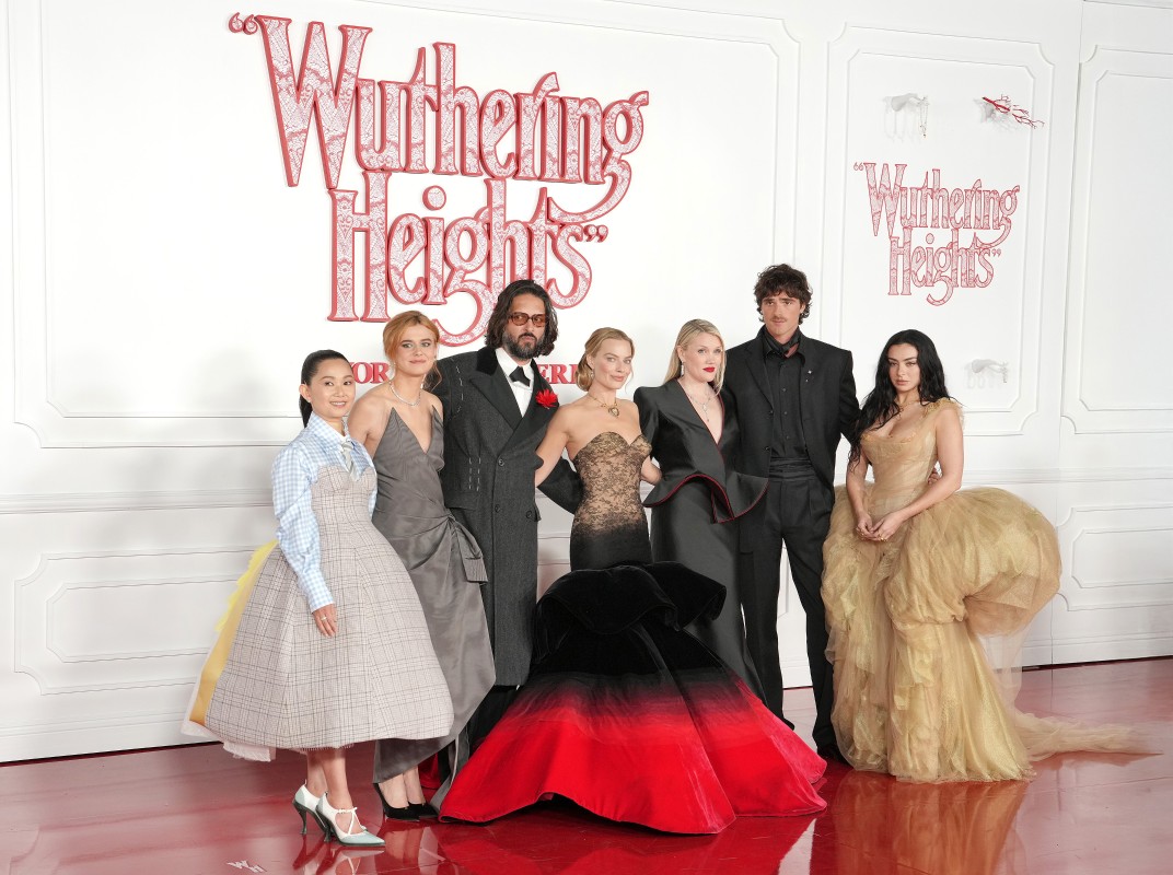 Хонг Чау, Элисон Оливер, Шазад Латиф, Марго Робби, Эмералд Феннелл, Джейкоб Элорди и Чарли XCX. Фото: Legion-Media