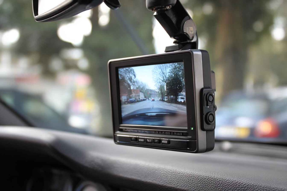 Изображение сгенерировано при помощи нейросети Midjourney