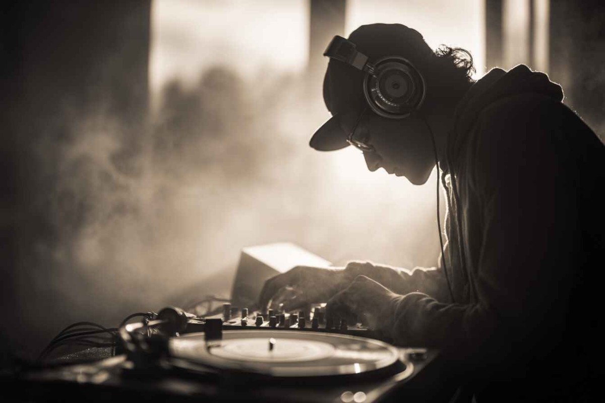 Изображение сгенерировано при помощи нейросети Midjourney