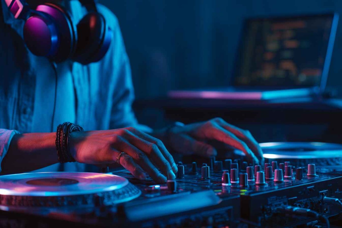 Изображение сгенерировано при помощи нейросети Midjourney