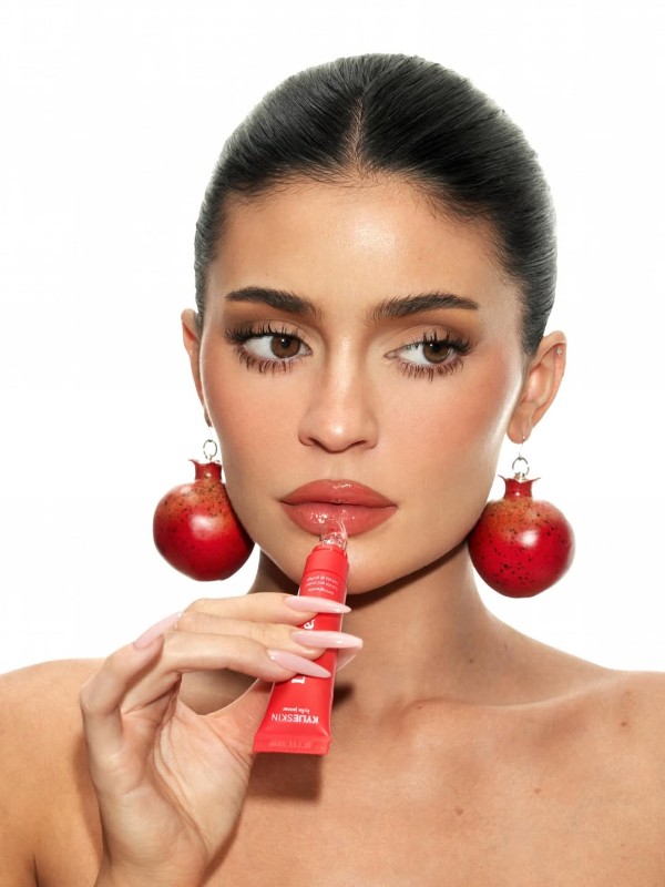 Кайли Дженнер. Фото: соцсети/@kyliecosmetics