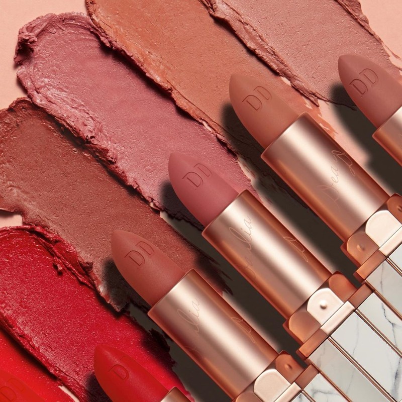 Фото: архивы пресс-службы Dear Dahlia. Матовые помады Effortless Matte Lipstick