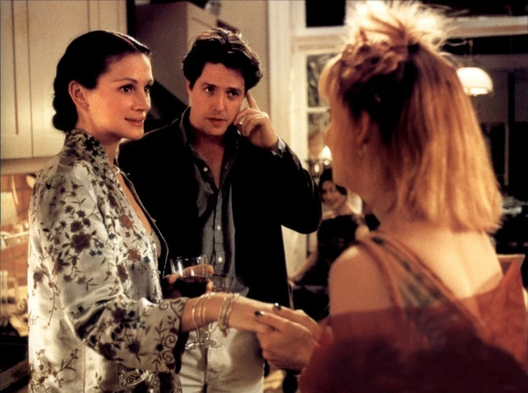 Кадр из фильма "Ноттинг Хилл" (1999) (18+)