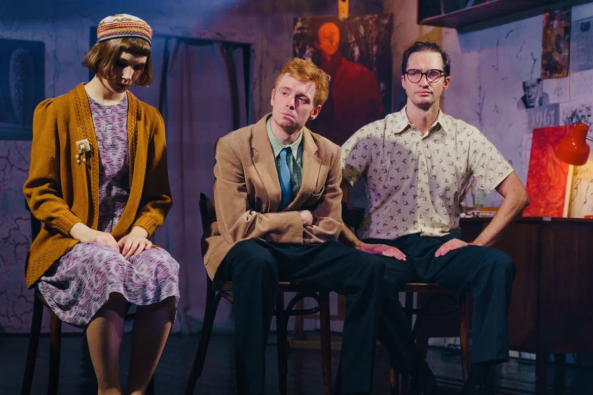 Сцена из спектакля "Кровоизлияние в МОСХ". Предоставлено пресс-службой Театра "Практика"