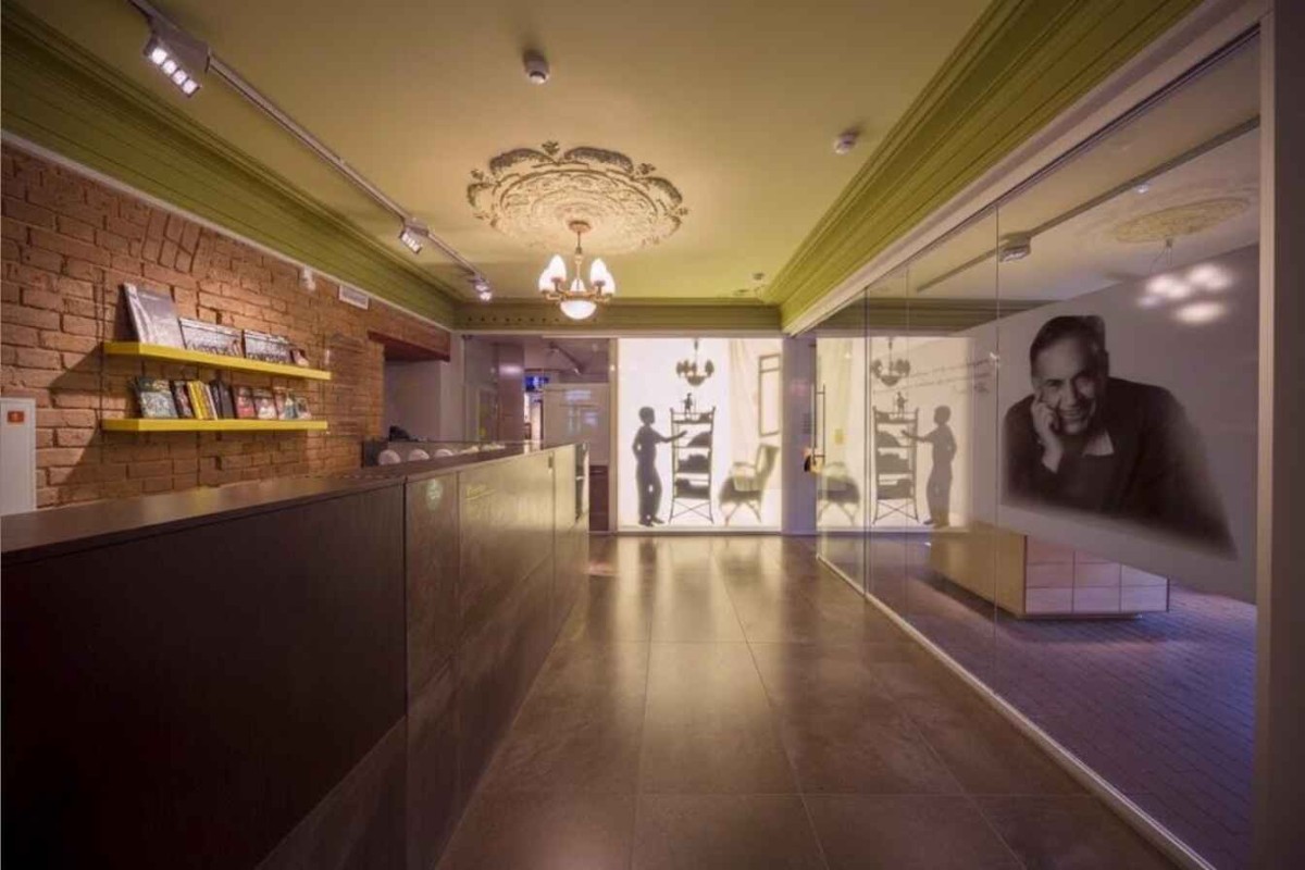 Изображение сгенерировано при помощи нейросети Midjourney