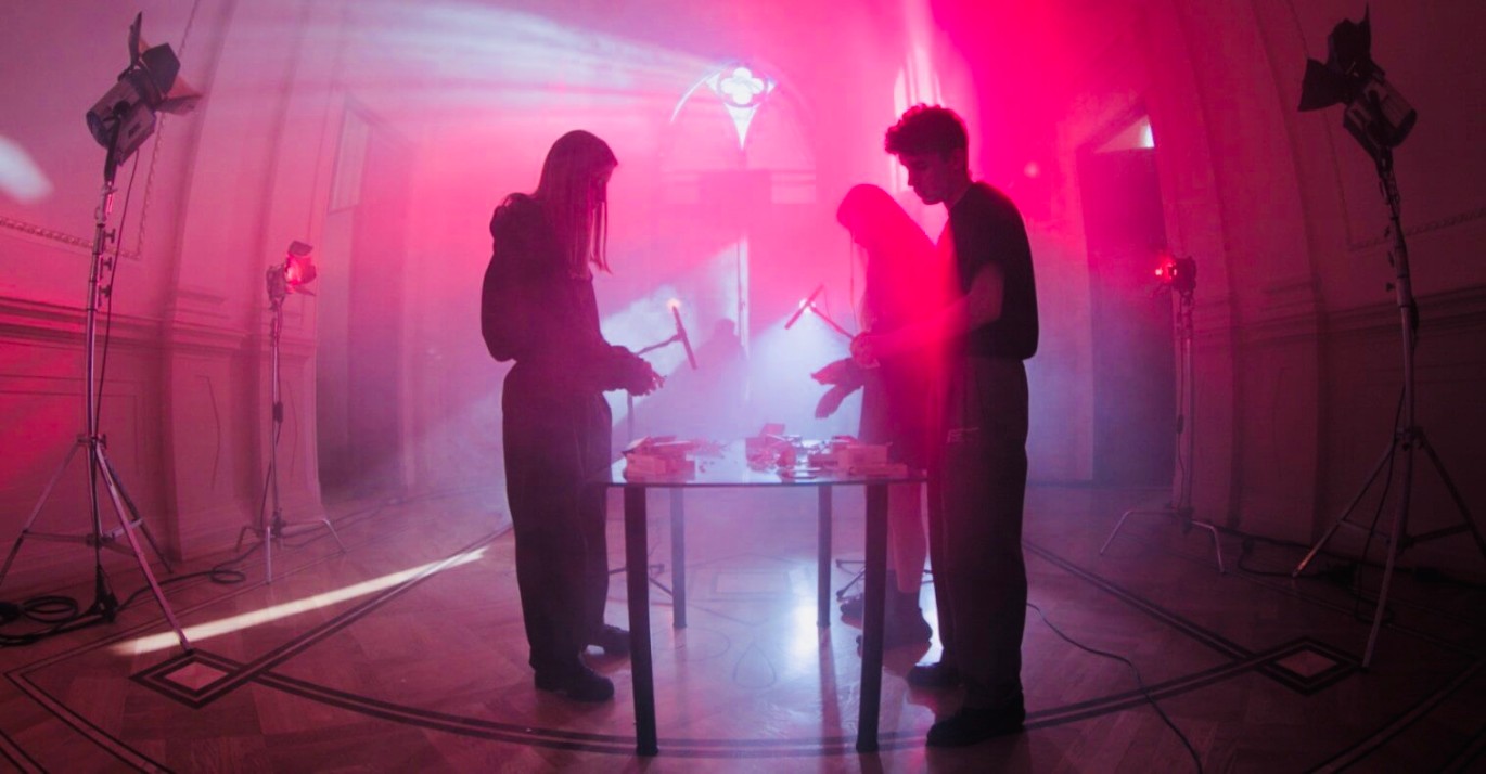 Обложка фестиваля видеоарта "27,2 секунды". Предоставлено пресс-службой Центра Зотов