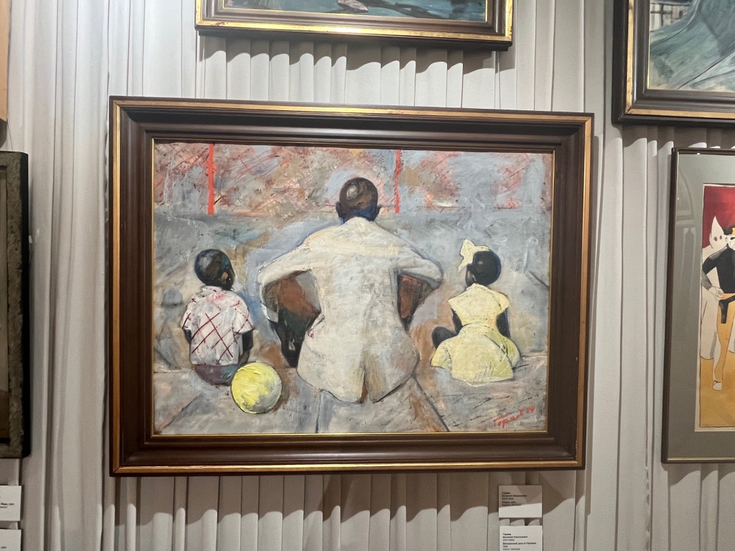 Фрагмент экспозиции выставки "Заграница это миф?!". Фото: Юлия Крышевич