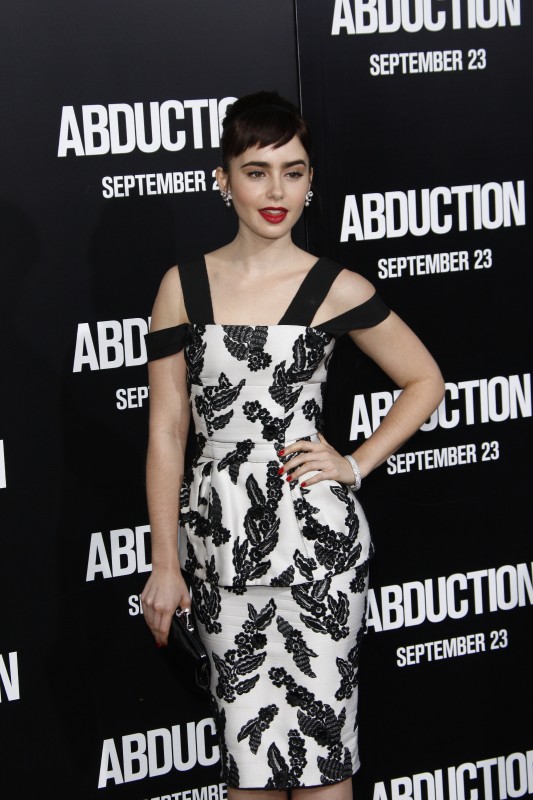 Лили Коллинз. Фото: Legion-Media