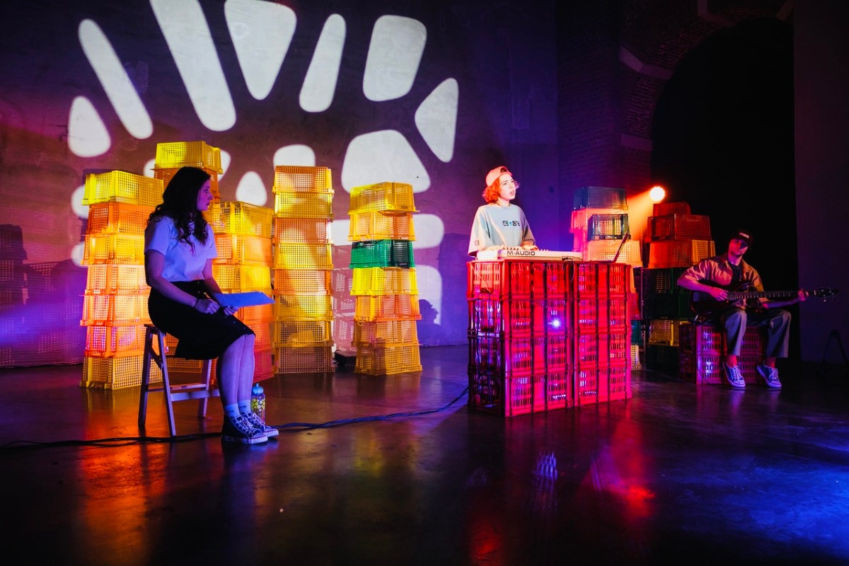 Сцена из спектакля "Хорошо, что я такой". Предоставлено пресс-службой Театра "Практика"