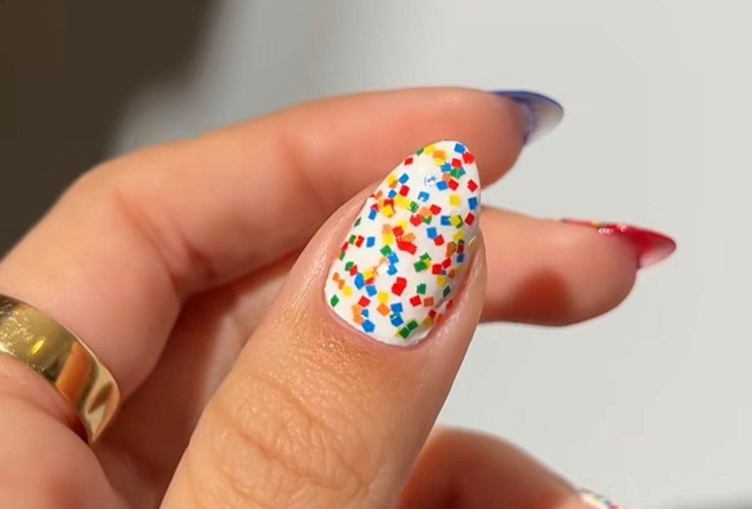 Фото: соцсети / @samrosenails