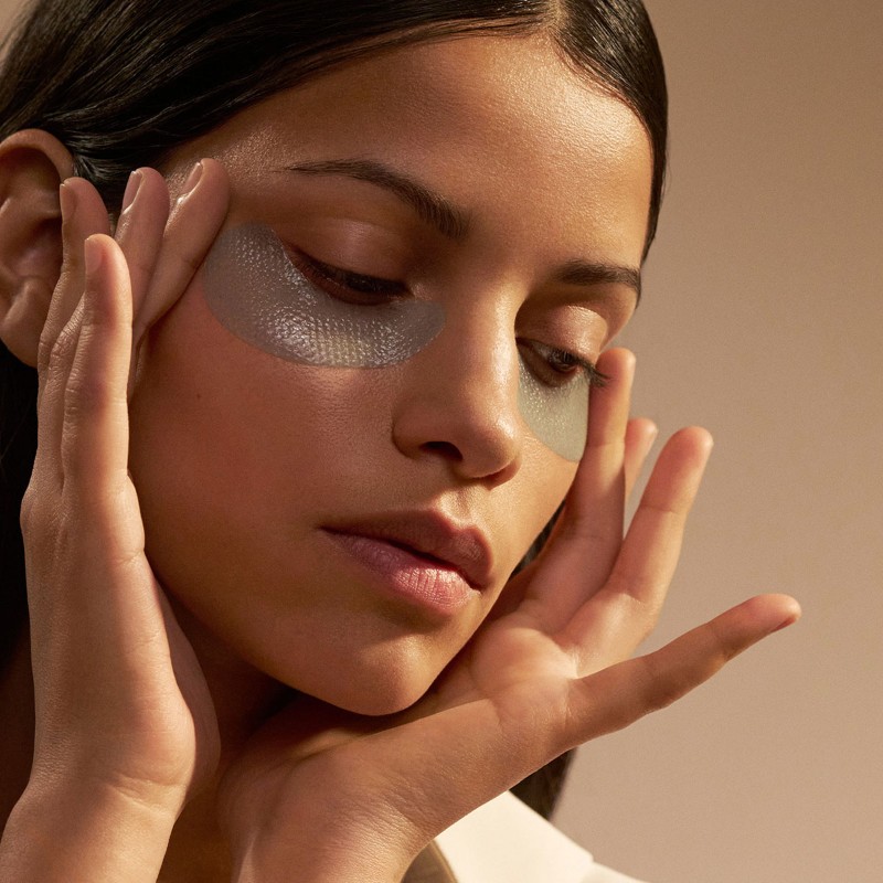 Фото: архивы пресс-службы L'Occitane. Патчи для глаз Драгоценный Иммортель