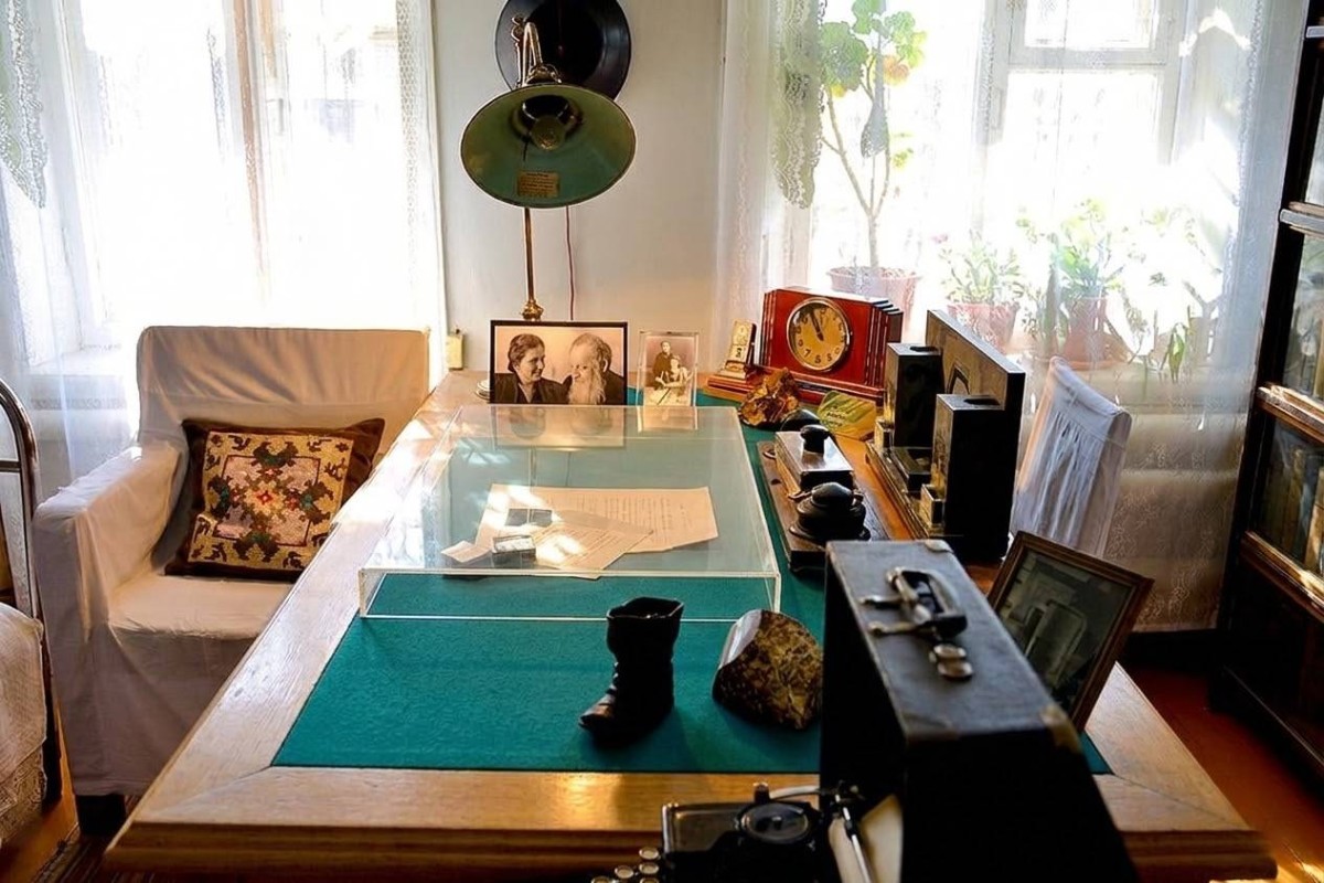 Изображение сгенерировано при помощи нейросети Midjourney