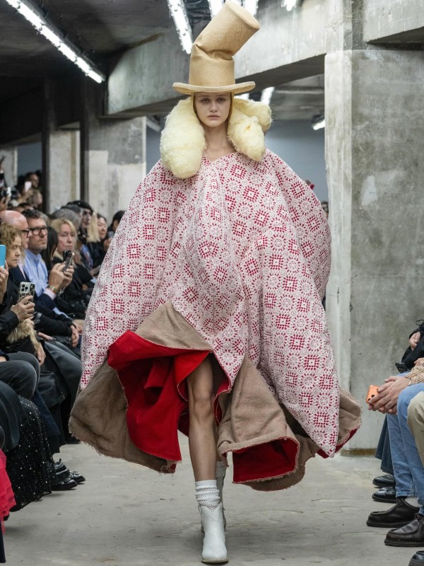 Фото: соцсети / @commedesgarcons