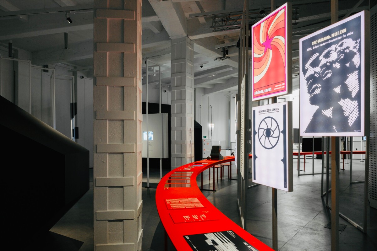 Фрагмент экспозиции выставки "Дзига Вертов. Киноглаз". Фото: Даниил Анненков. Предоставлено пресс-службой Центра Зотов