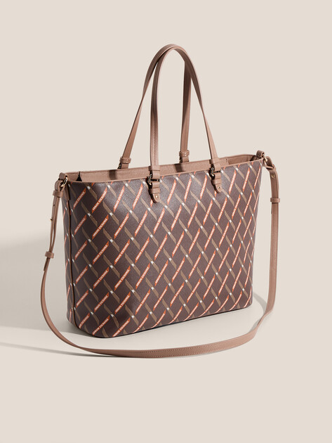 Фото: архив бренда ARMANI / erendez-vous.ru