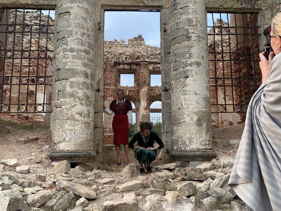 Фильм "Фестиваль…" Кати Ганюшиной и Марии Качалковой. Закадровая съемка. Фото: Герман Строганов. Предоставлено Катей и Марией