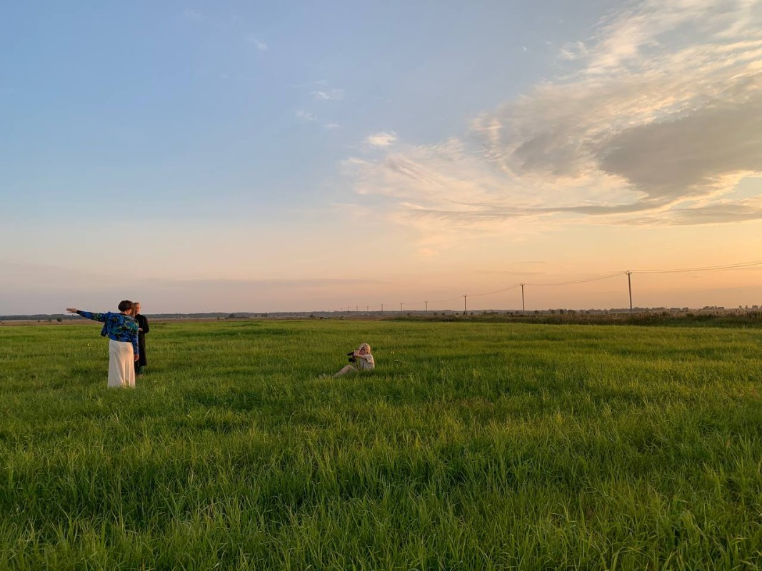 Фильм "Фестиваль…" Кати Ганюшиной и Марии Качалковой. Закадровая съемка. Фото: Герман Строганов. Предоставлено Катей и Марией