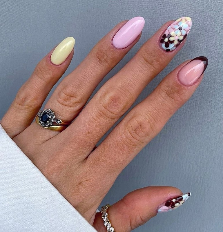 Фото: соцсети / @nails.by.iz_