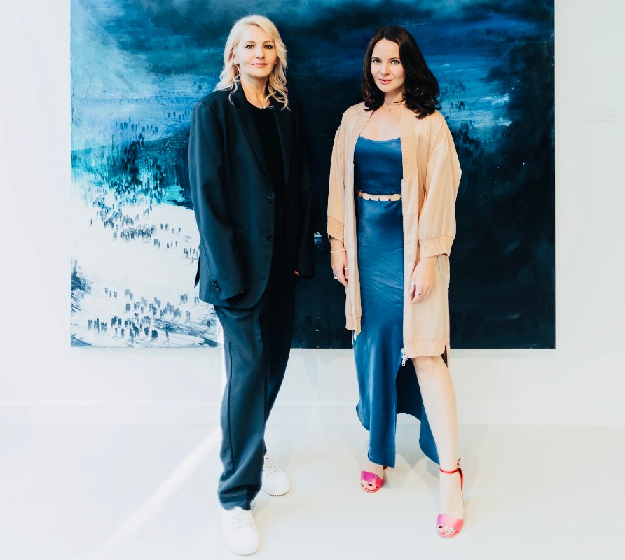 Слева направо: основательница галереи Culture Валерия Бармина и куратор Татьяна Гетман. Фото из личного архива Татьяны Гетман