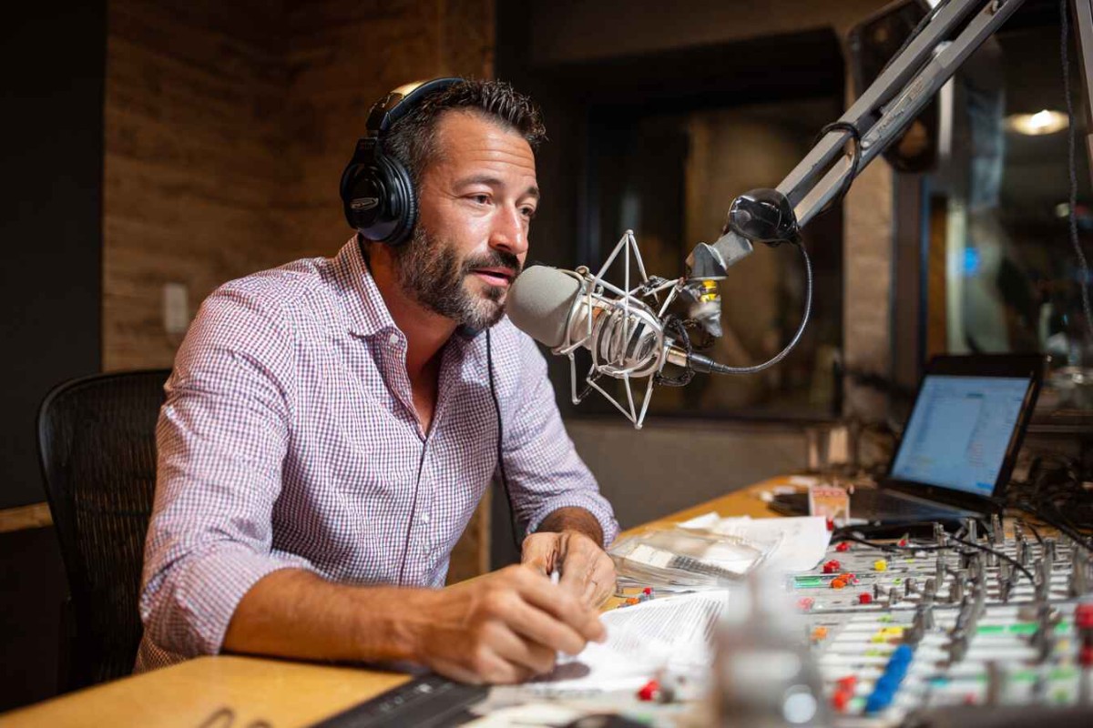 Изображение сгенерировано при помощи нейросети Midjourney