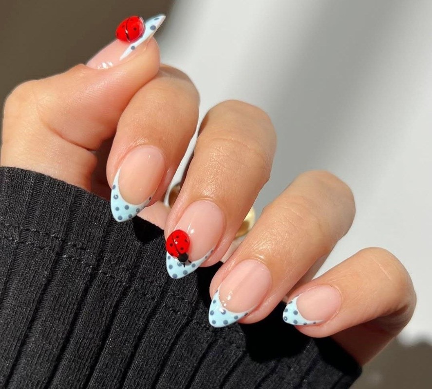 Фото: соцсети / @samrosenails