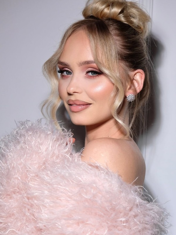 Фото: соцсети / @proacademyschoolofmakeup