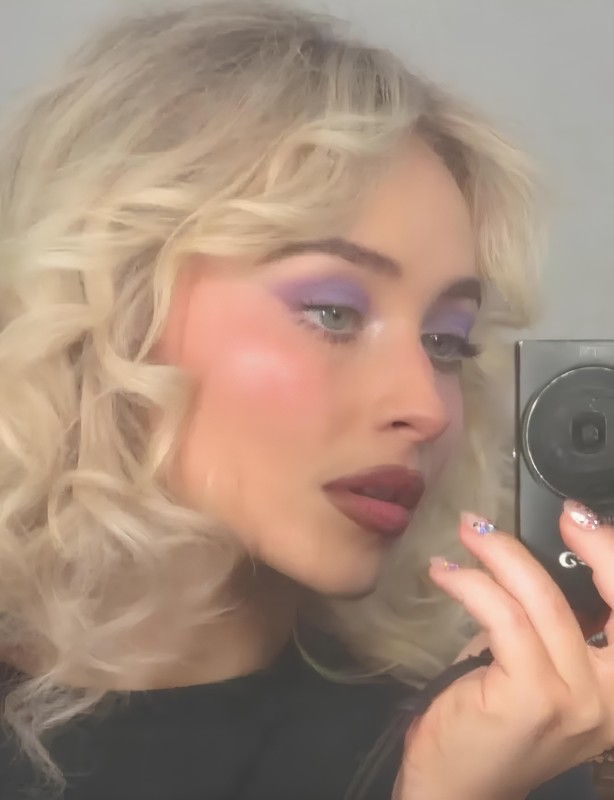 Фото: соцсети / @sabrinacarpenter