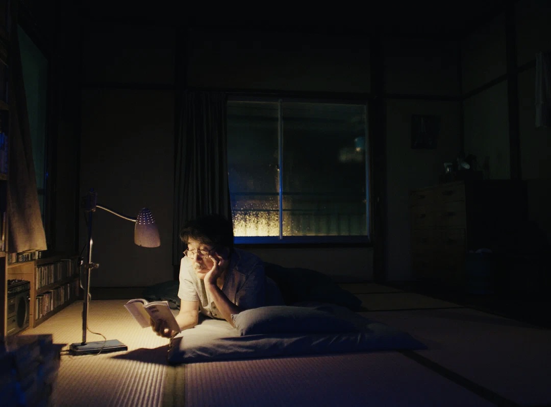 Кадр из фильма "Идеальные дни" (2023), реж. Вим Вендерс