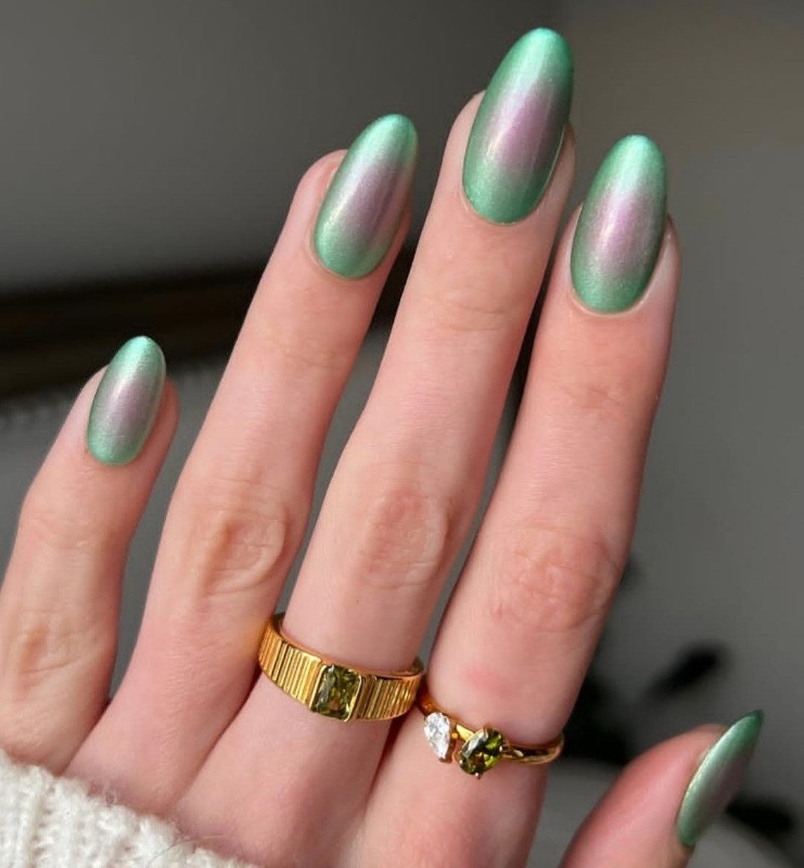 Фото: соцсети / @finewinenails