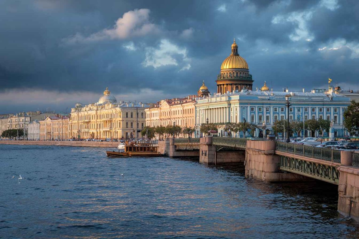 Изображение сгенерировано при помощи нейросети Midjourney