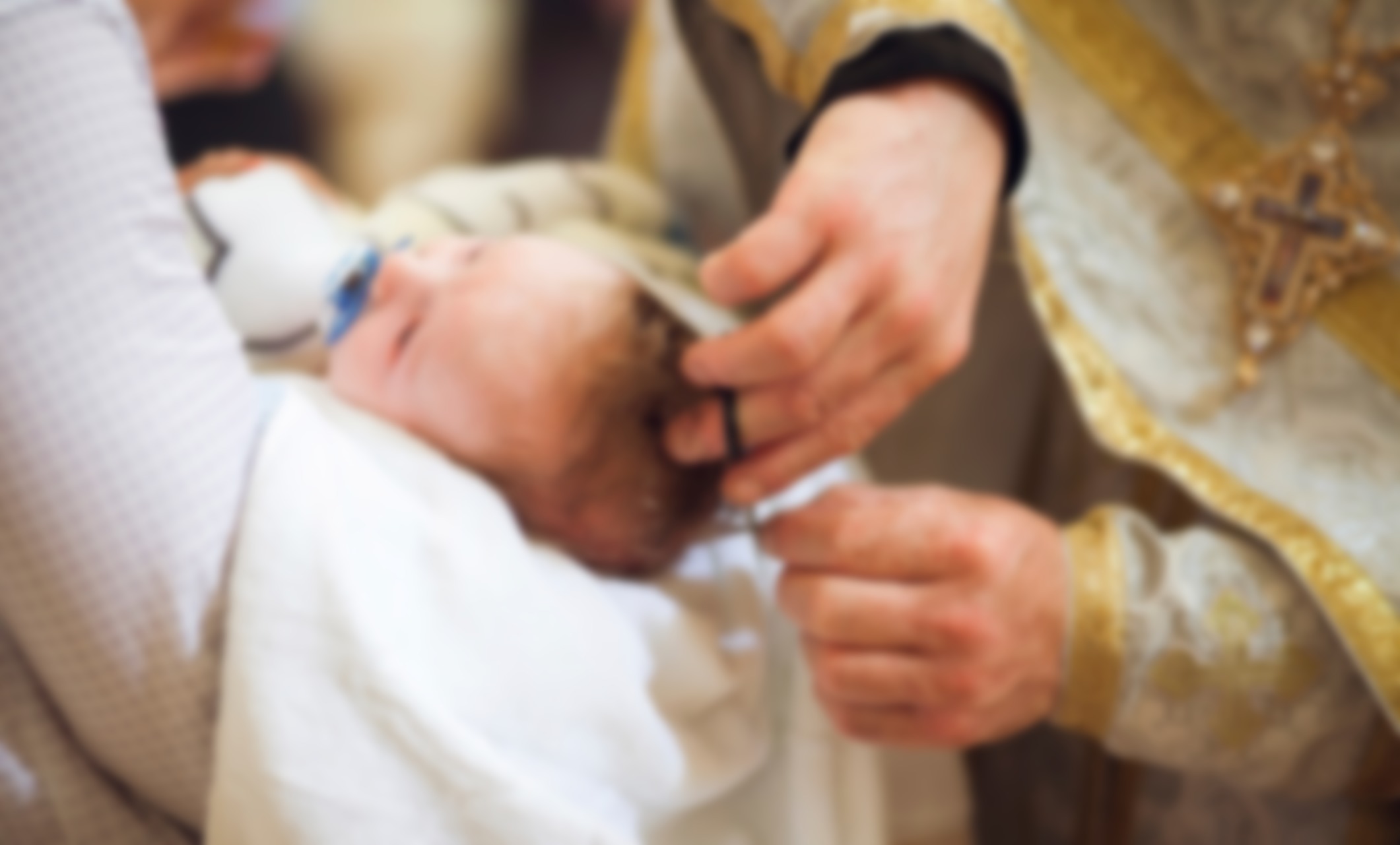 Можно ли крестить детей в пост перед Пасхой: ответ батюшки