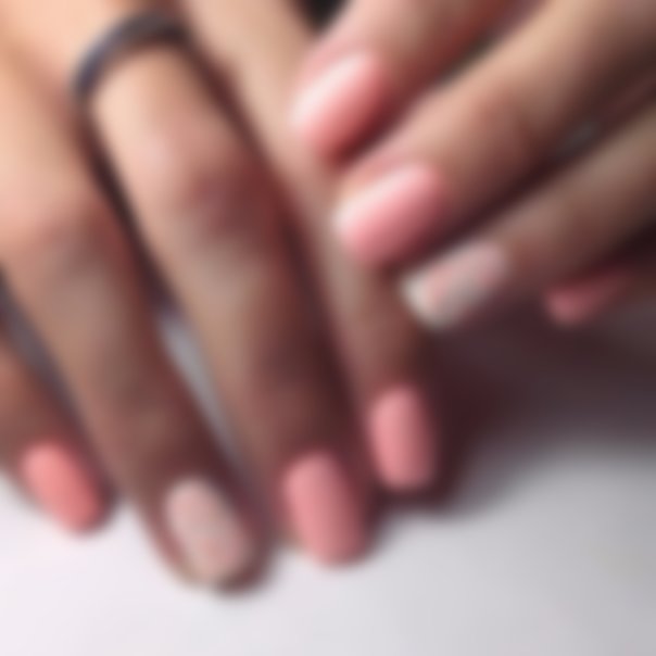 дизайн на коротких ногтях обычным лаком