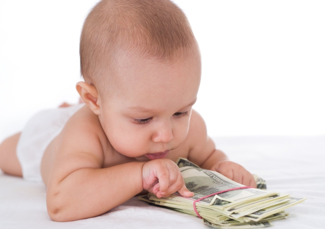 Все выплаты при рождении ребенка в 2024